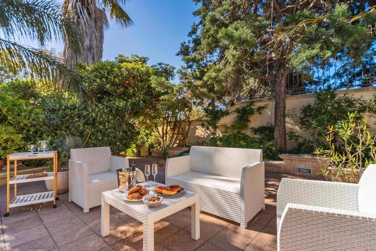 Garden View Near The Sea Bed & Breakfast Lecce Exterior photo